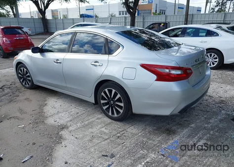 2018 Nissan Altima 2.5 Sv z USA, uszkodzony, nr VIN 1N4AL3AP9JC119373